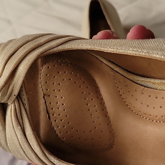 Shimmery wedges - Picture 3 of 5